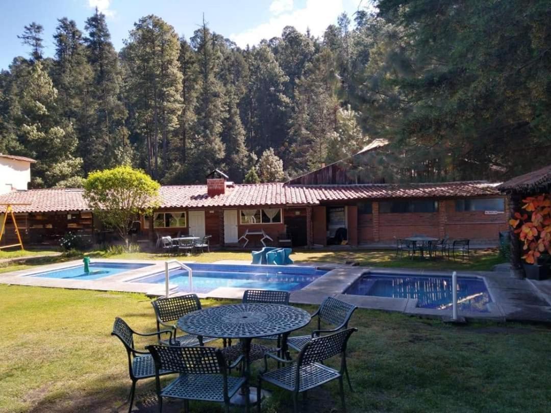 Club Tejamaniles Hotel Los Azufres Eksteriør billede